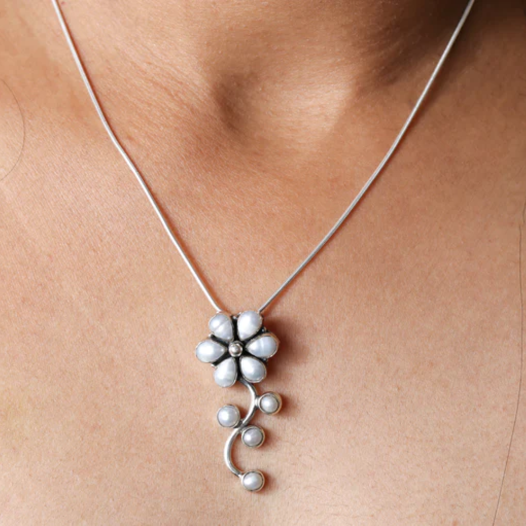 Floral Pearl Pendant-1